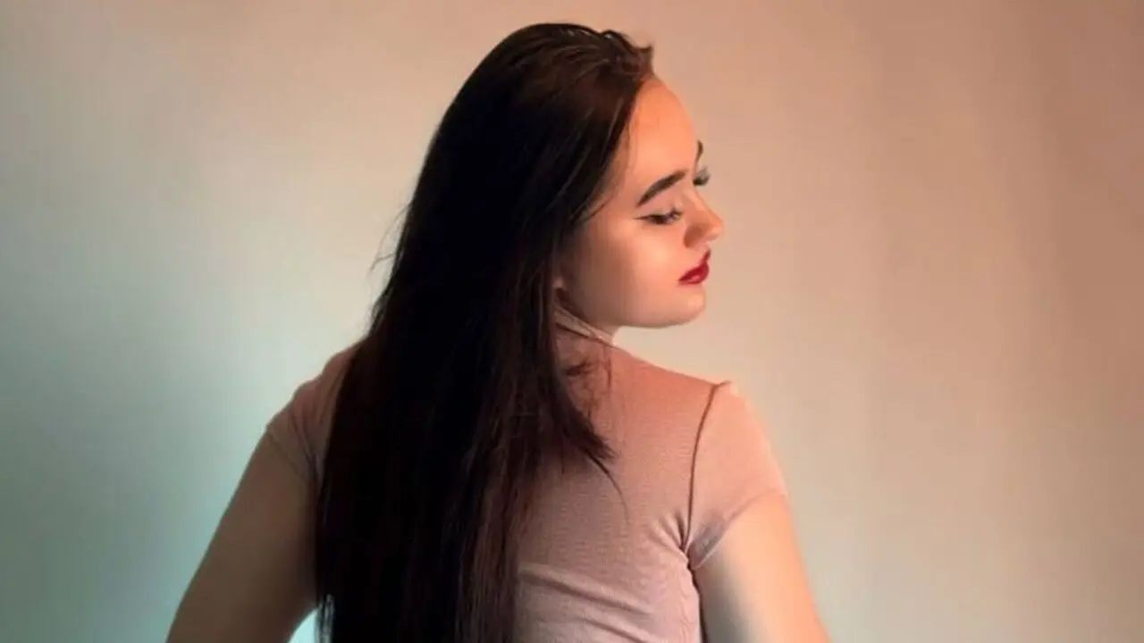 AdelinaTaylor's Live Nude Chat