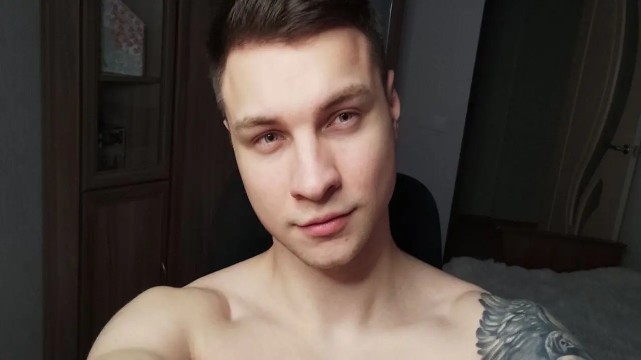 AlexPolo's Live Nude Chat