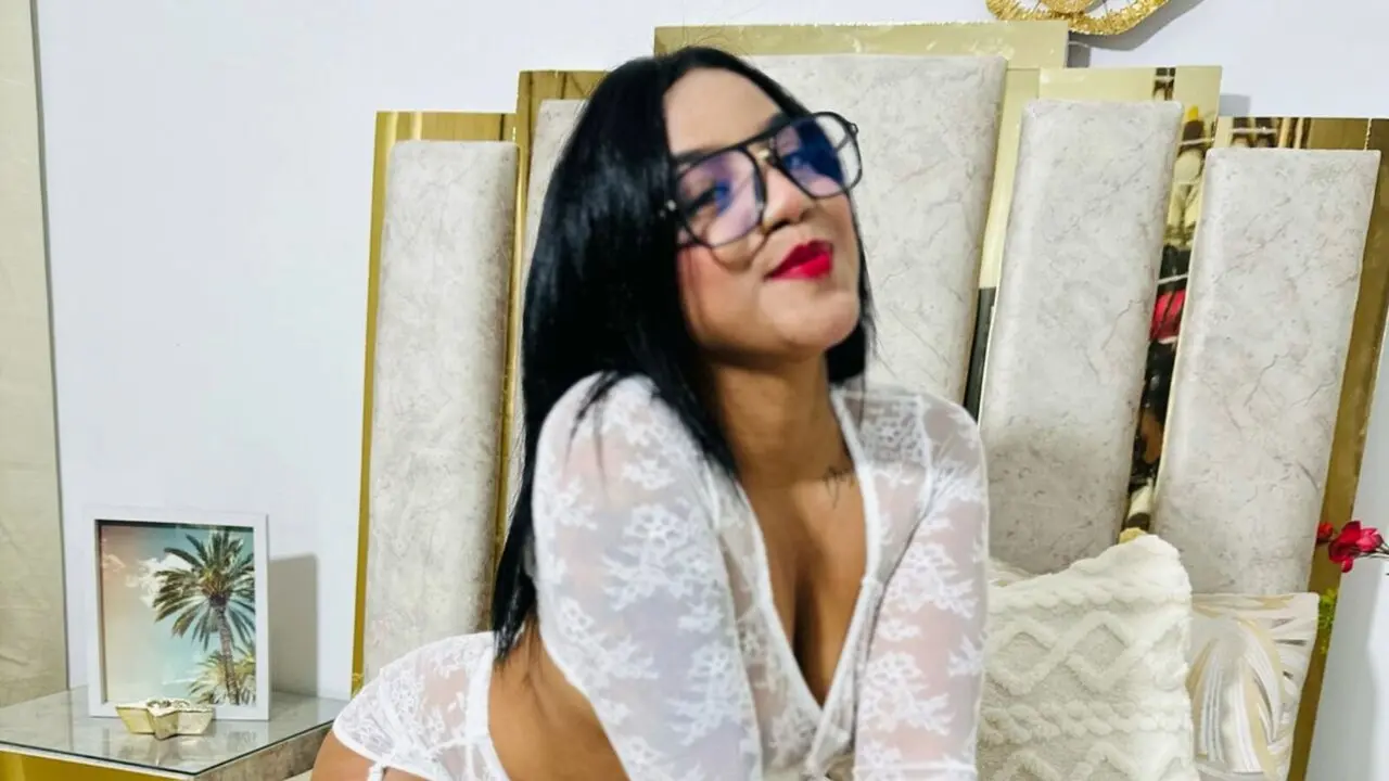 AmberCriol's Live Nude Chat