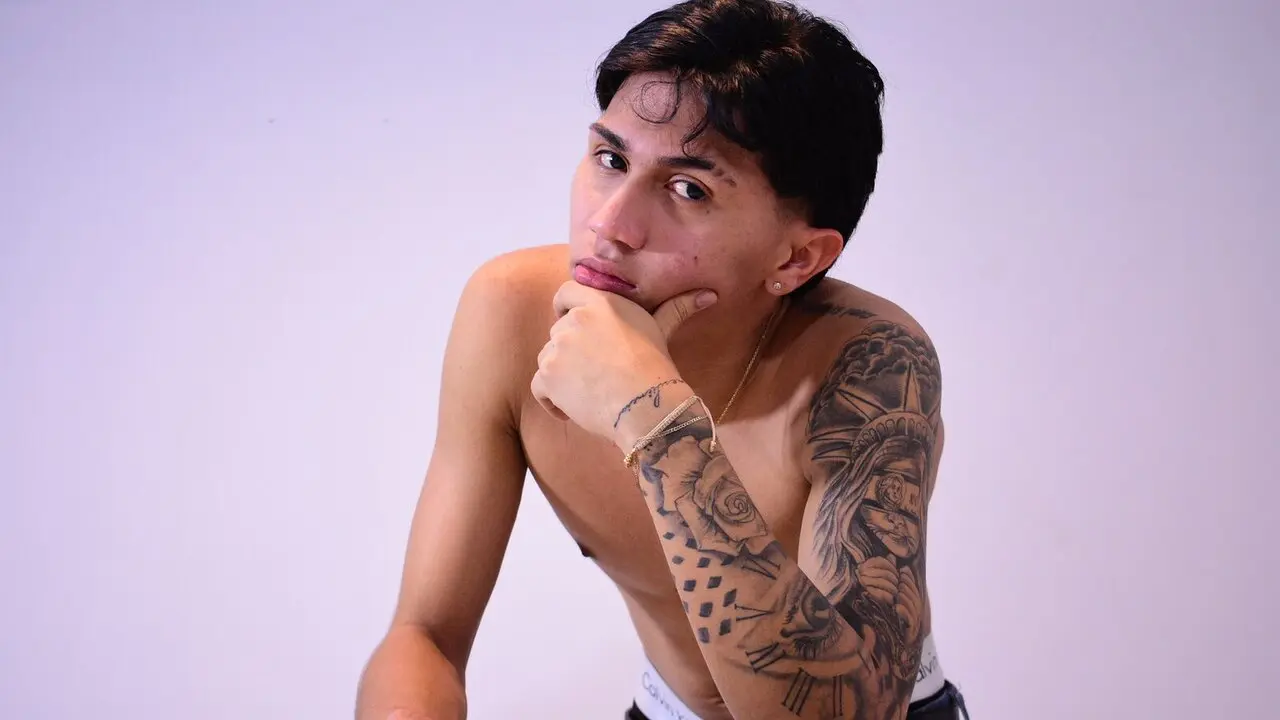 AxelMoreau's Live Nude Chat