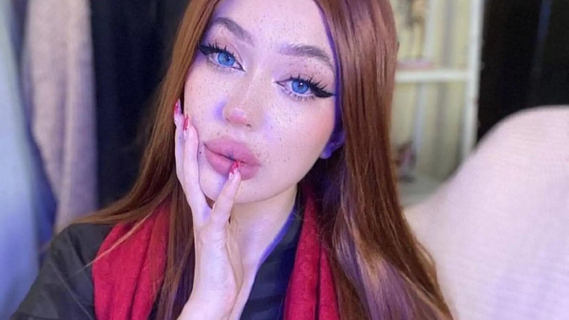 BeatriceSpring's Live Nude Chat