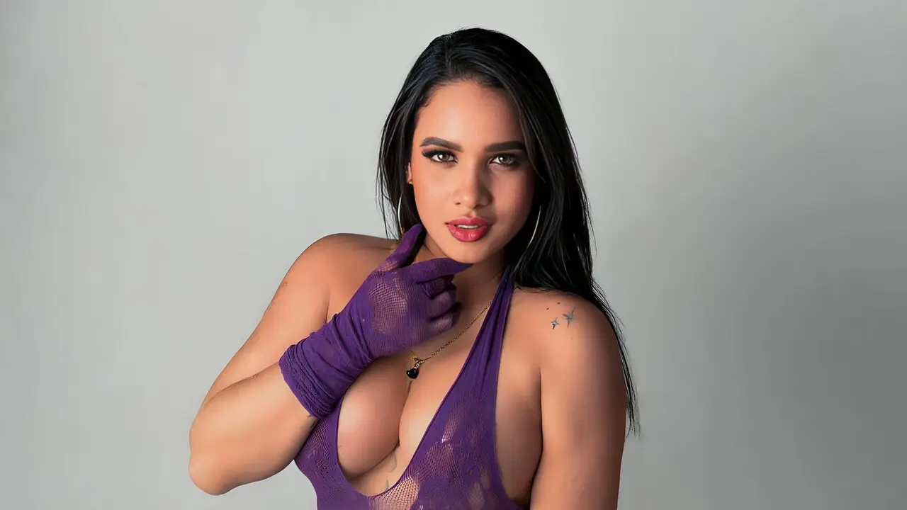 CeleneOrtiz's Live Nude Chat
