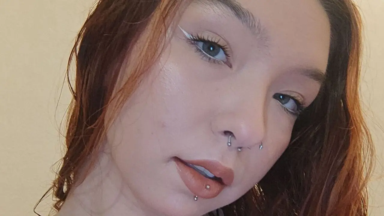DareleneEves's Live Nude Chat