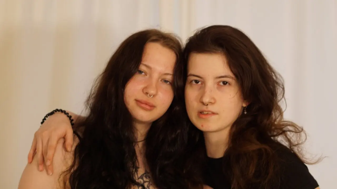 ErleneAndHilda's Live Nude Chat