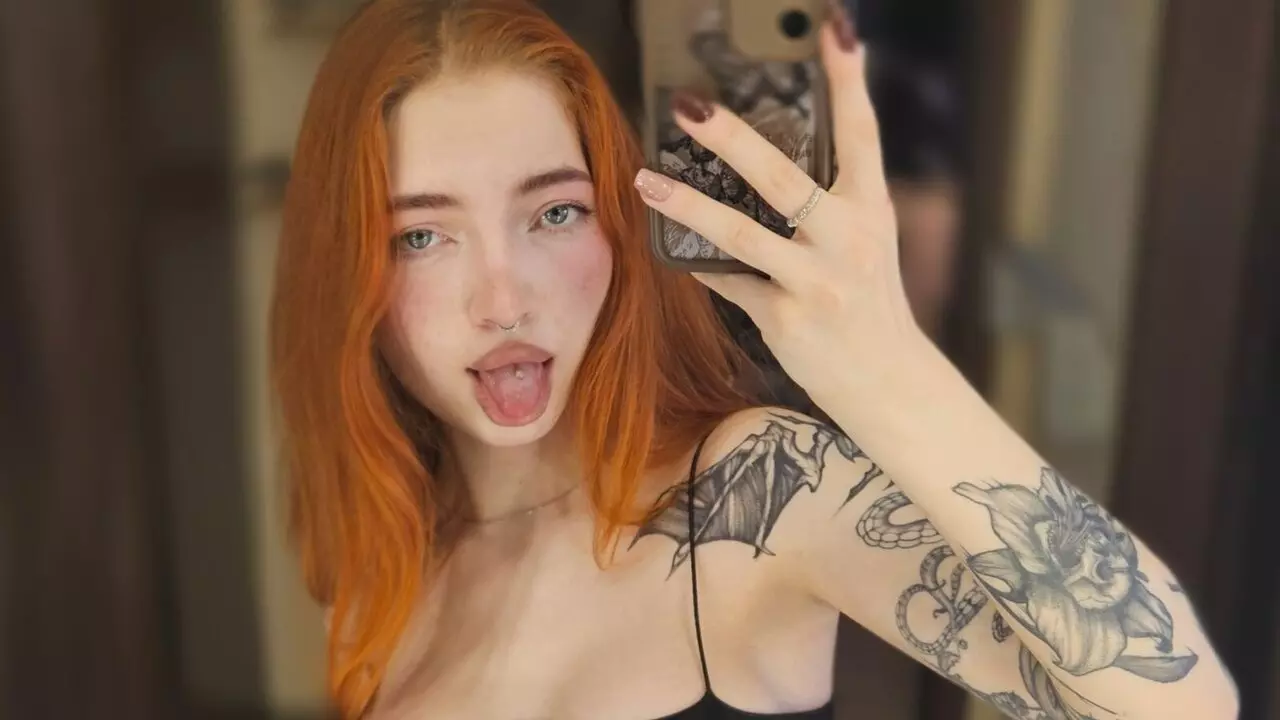 EvaOrange's Live Nude Chat