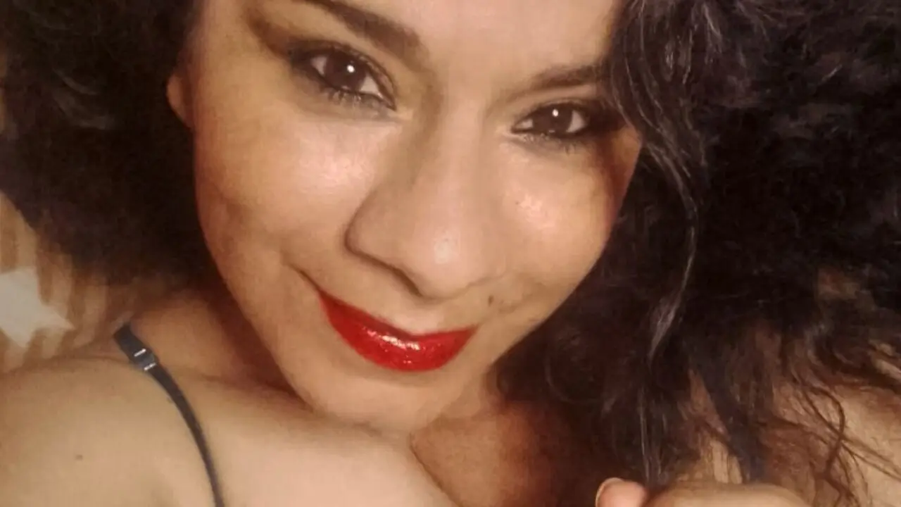 FlorValver's Live Nude Chat