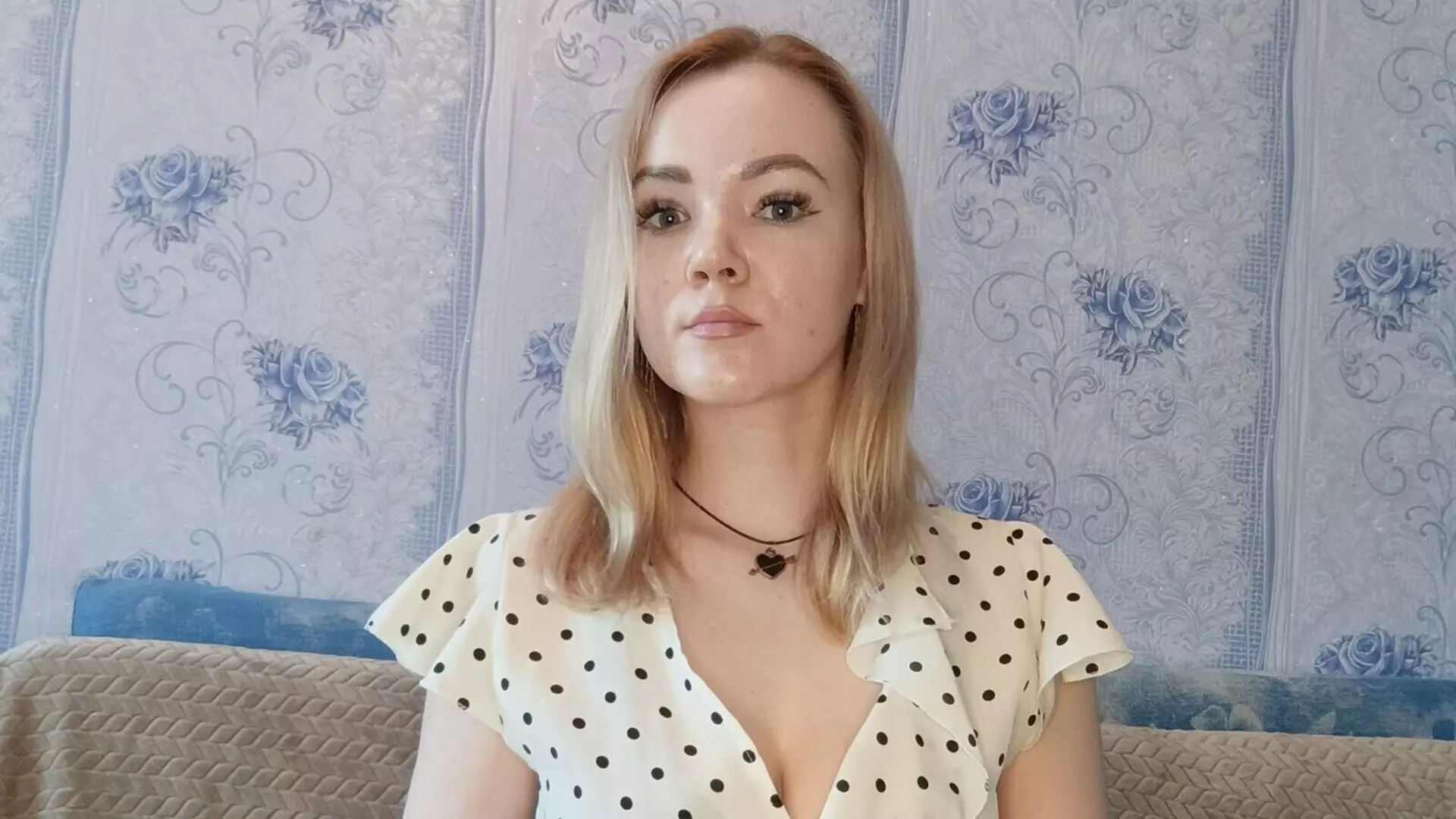 KatieCorol's Live Nude Chat