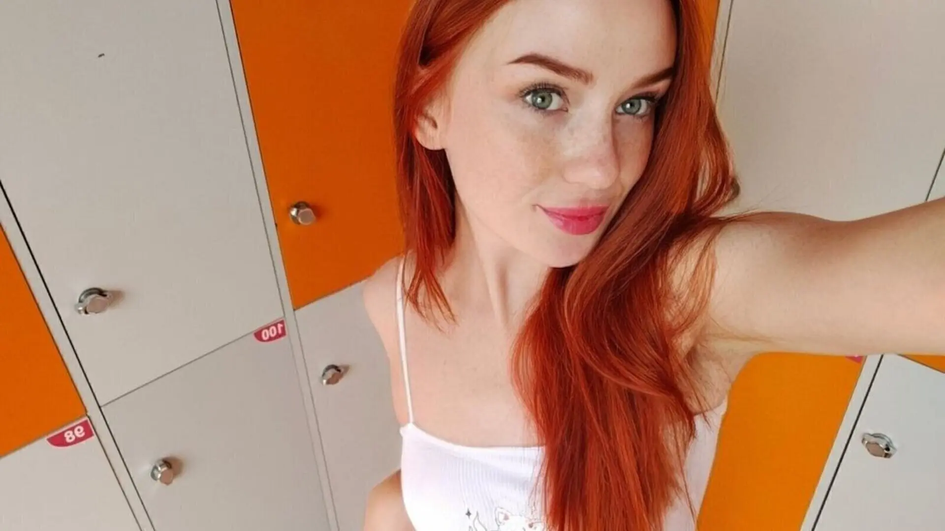 LanaGriffin's Live Nude Chat