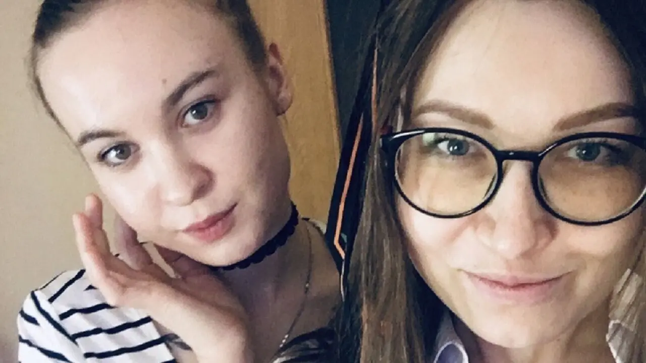LillyAndLizaGi's Live Nude Chat