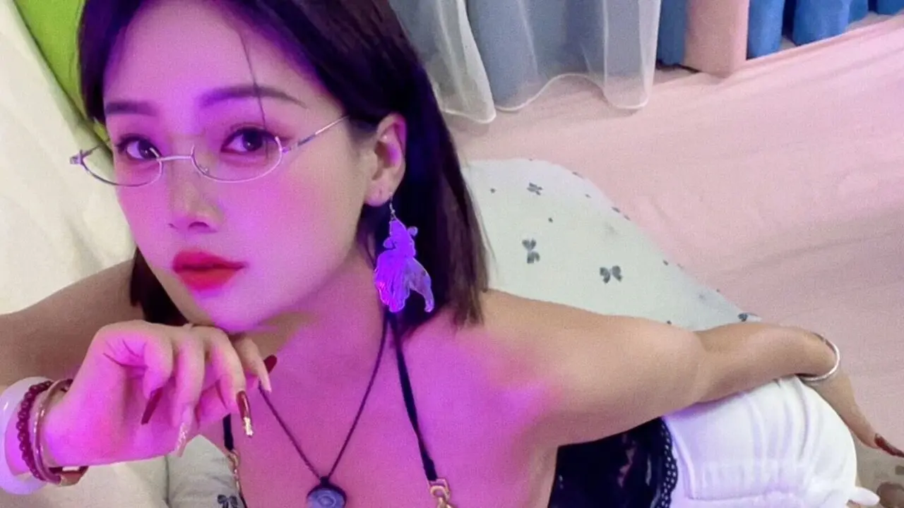 NolanMia's Live Nude Chat