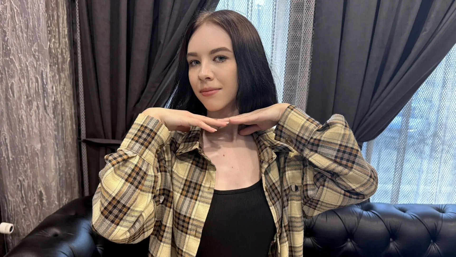 PaulaRavens's Live Nude Chat