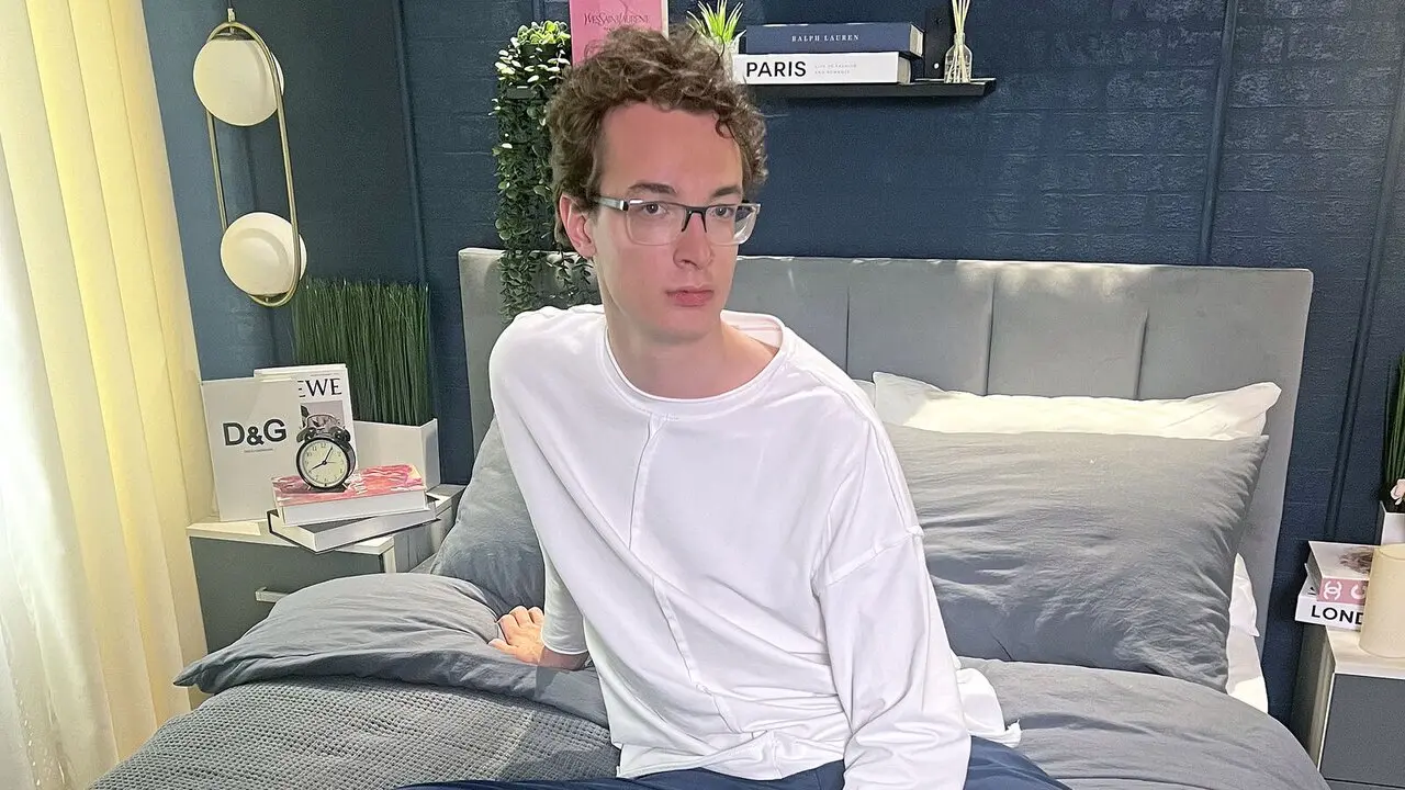 RobertRay's Live Nude Chat