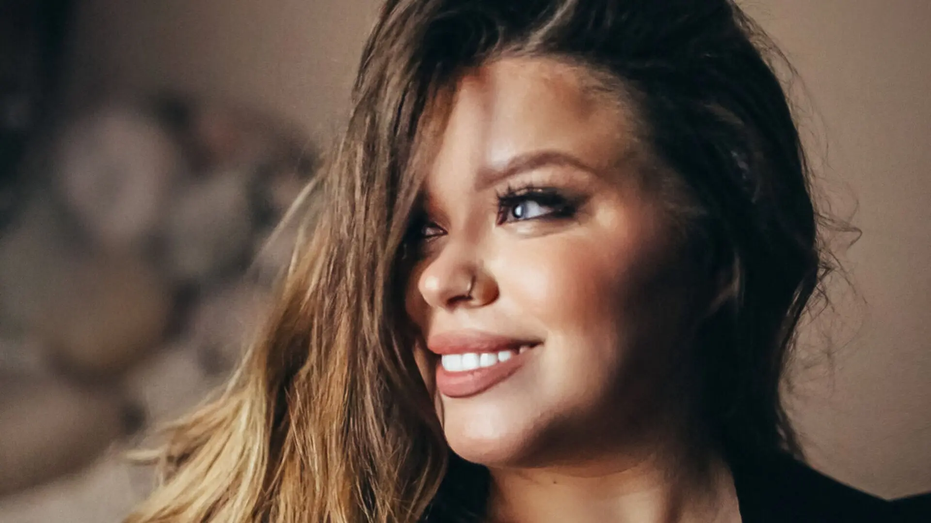 SheilaQueensy's Live Nude Chat