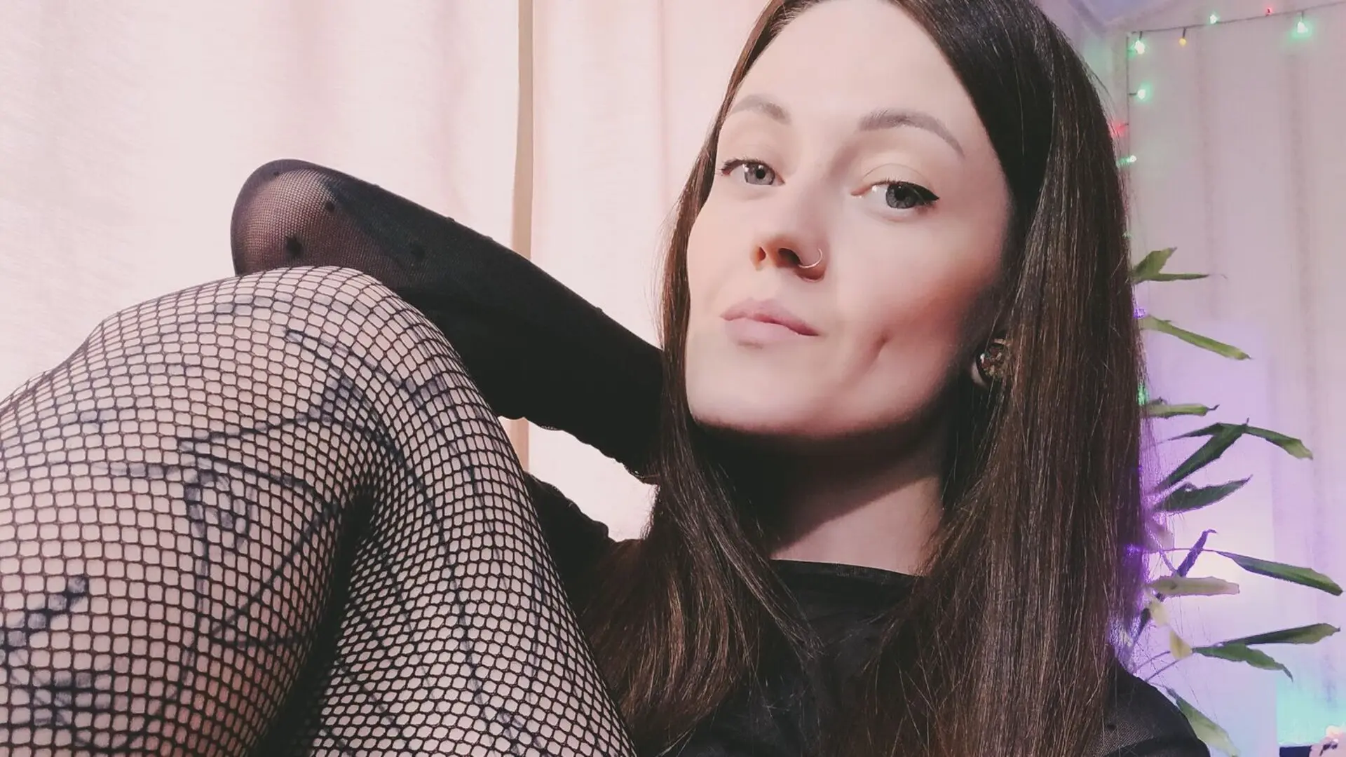 YukKorhonen's Live Nude Chat