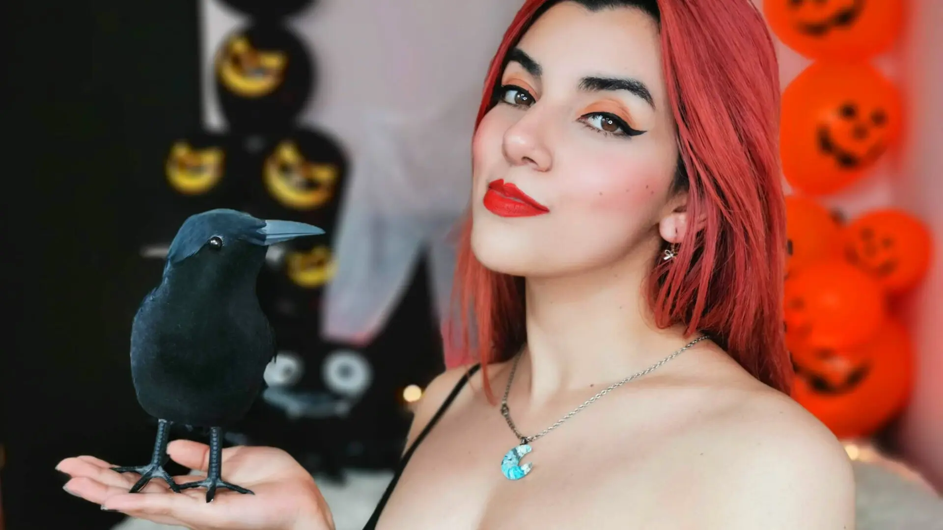ZoeMar's Live Nude Chat
